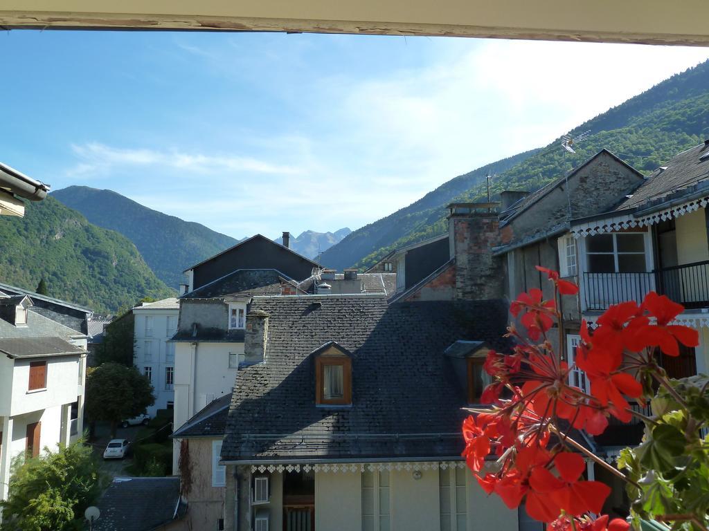 Hotel Des Lilas Bagneres-de-Luchon Номер фото